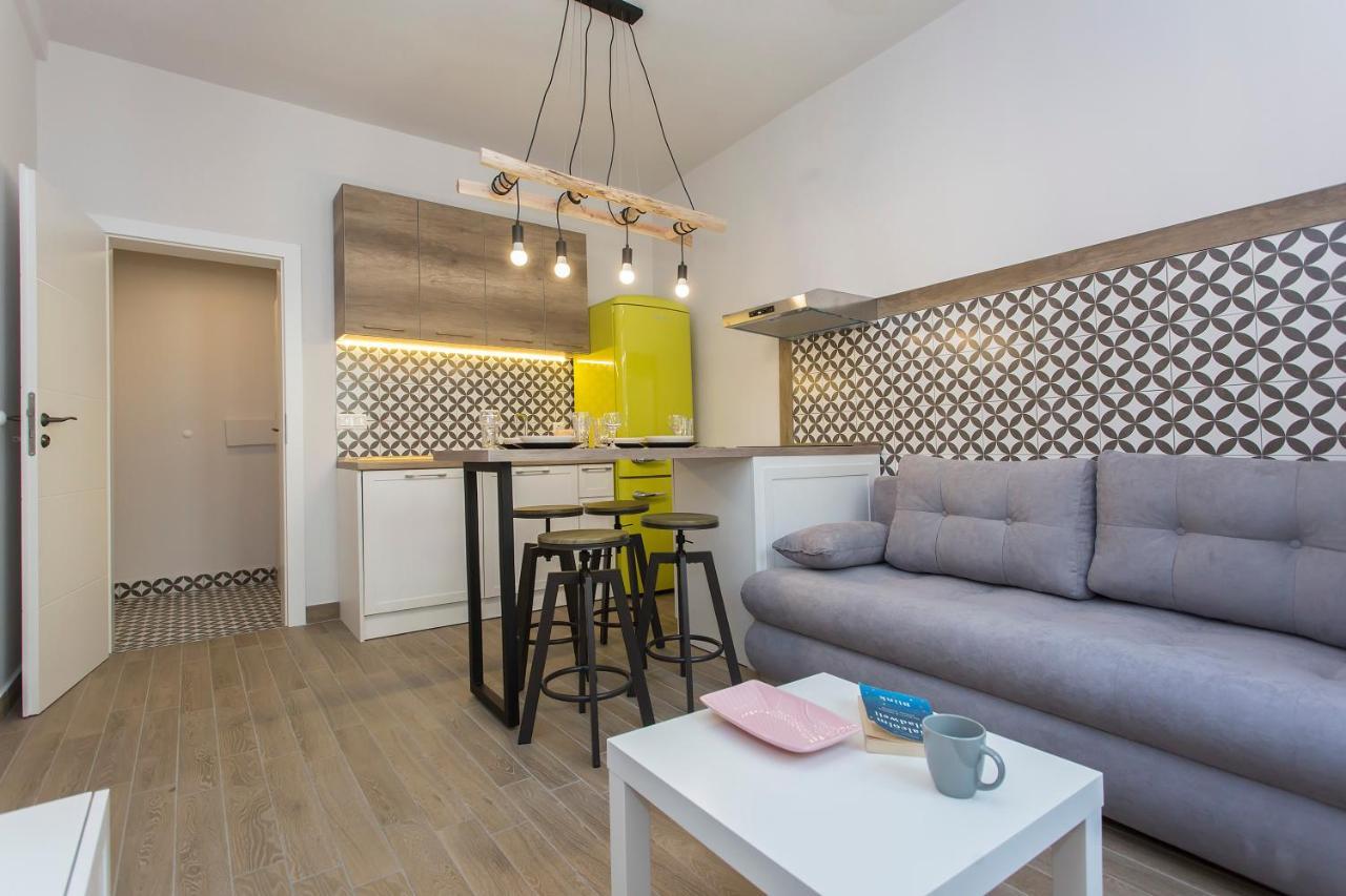 Sunny And Modern 1bdr In The Center