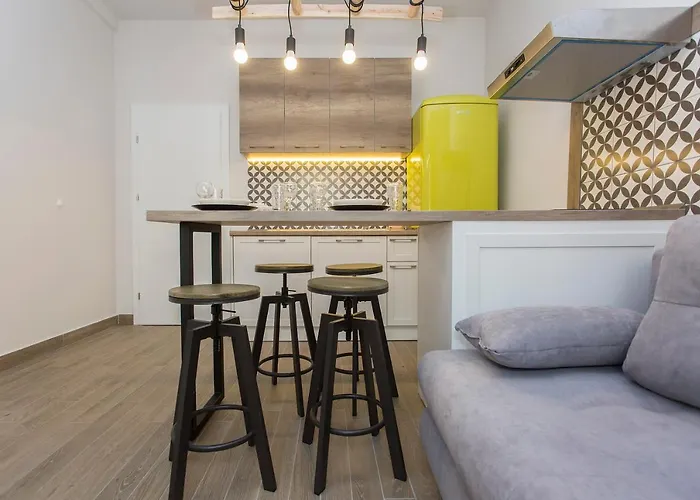 Sunny And Modern 1Bdr Apartment In The Center