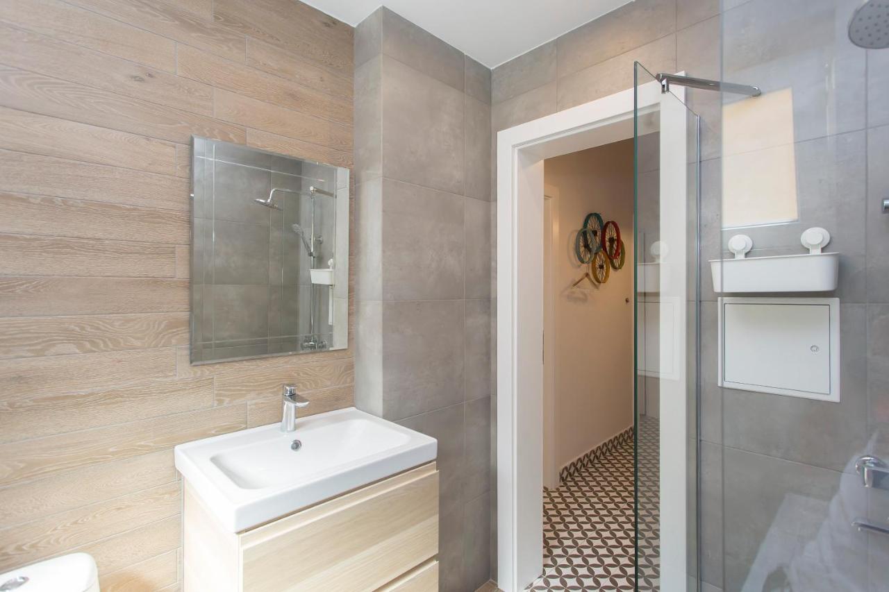 Sunny And Modern 1bdr In The Center *